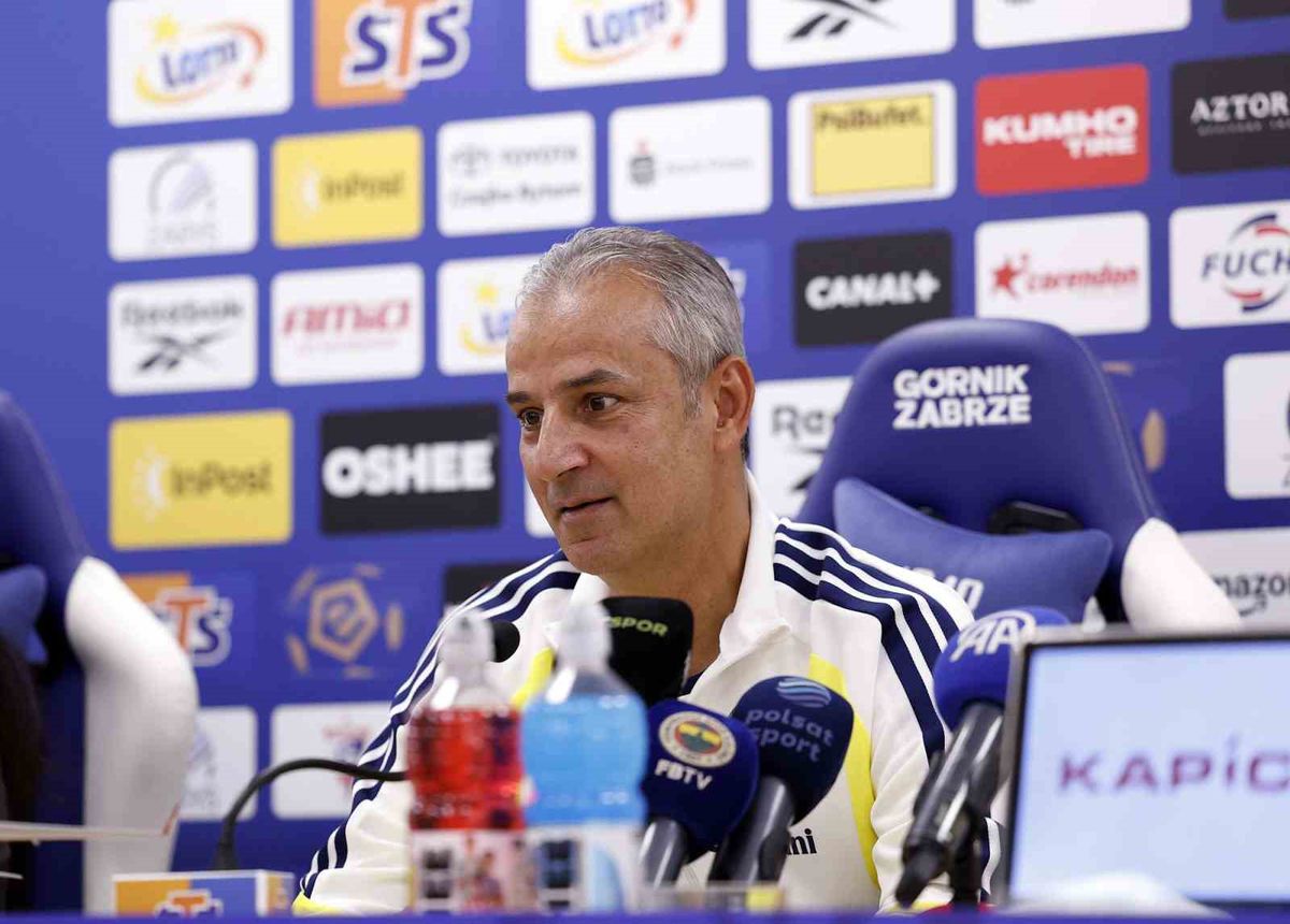 Fenerbahçe Teknik Direktörü İsmail Kartal, Gornik Zabrze maçı öncesinde açıklama yaparken