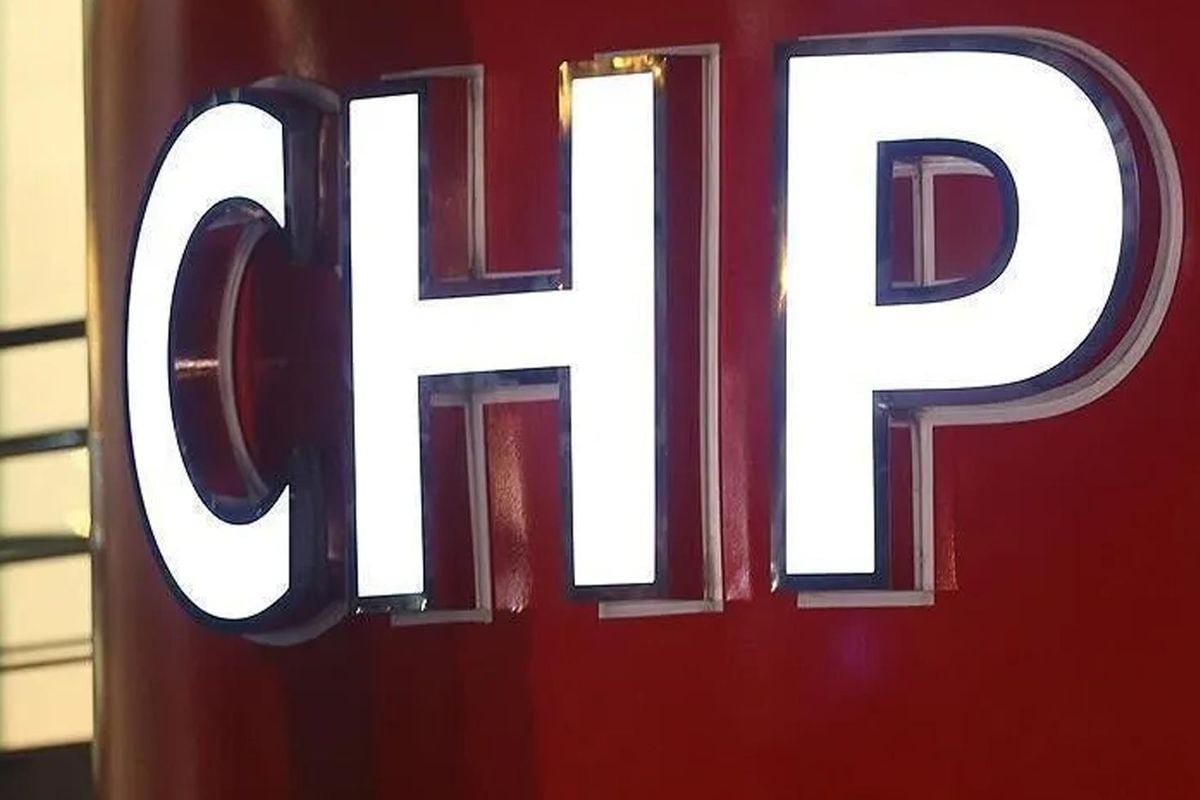 İstanbul'da 4 belediye başkanı daha AK Parti yolunda