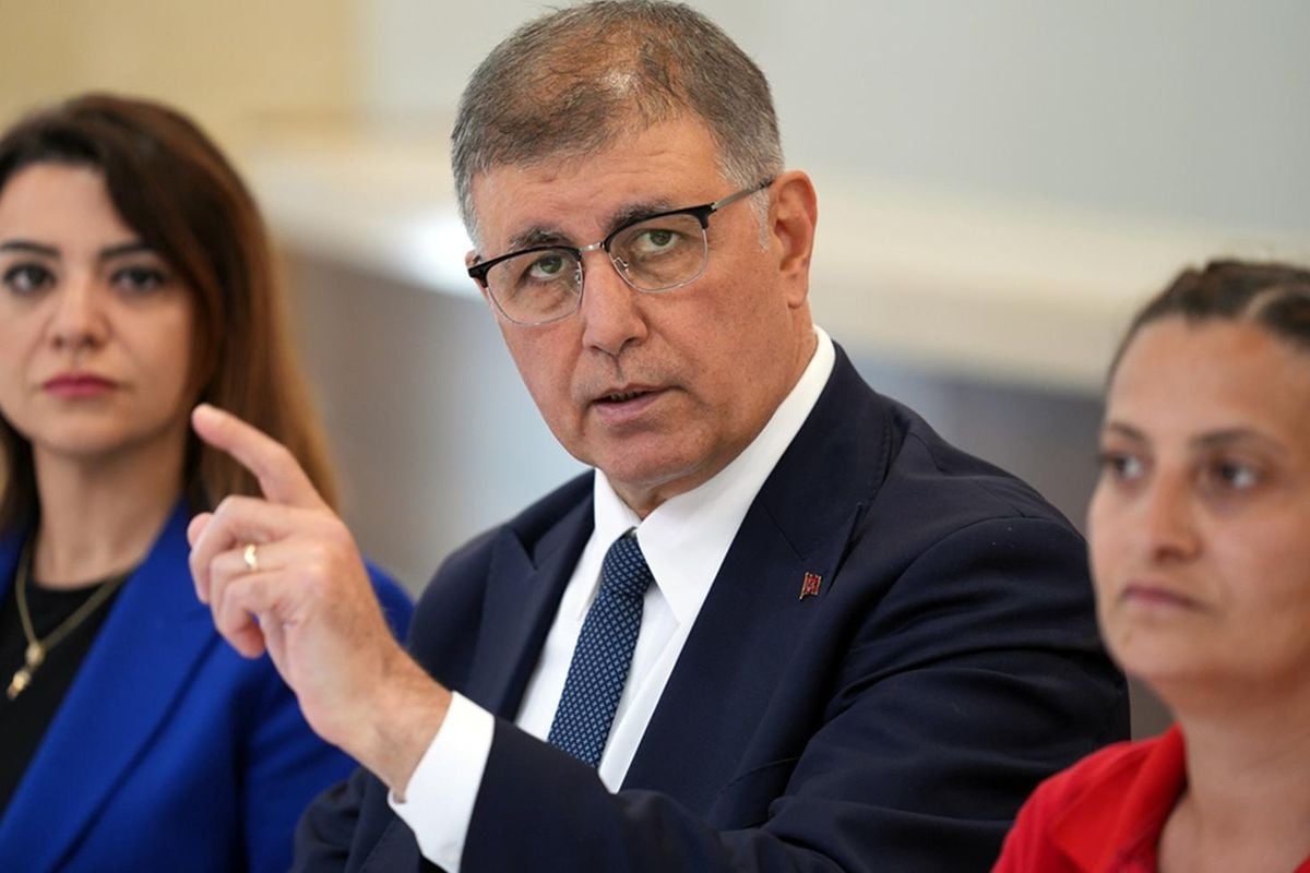 Kulisleri sallayacak iddia: Cemil Tugay AK Parti'ye geçecek