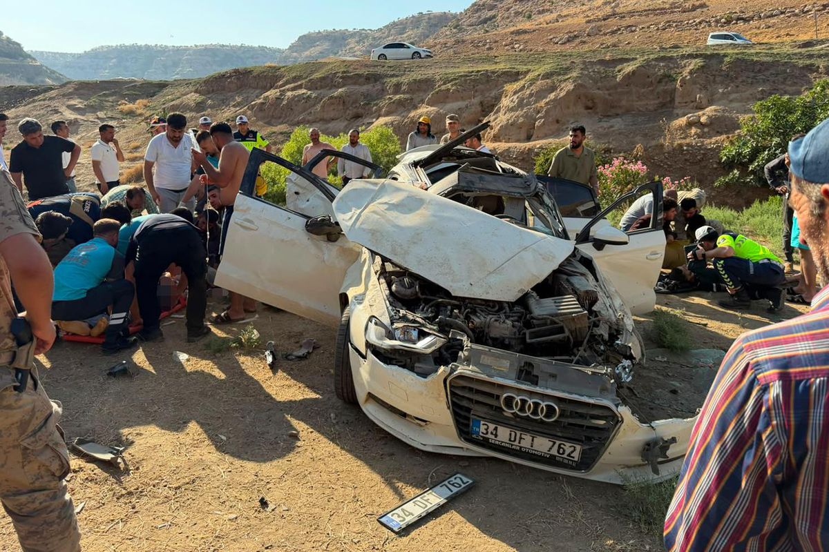 Şırnak'ta otomobil şarampole yuvarlandı: 2 ölü, 2 yaralı