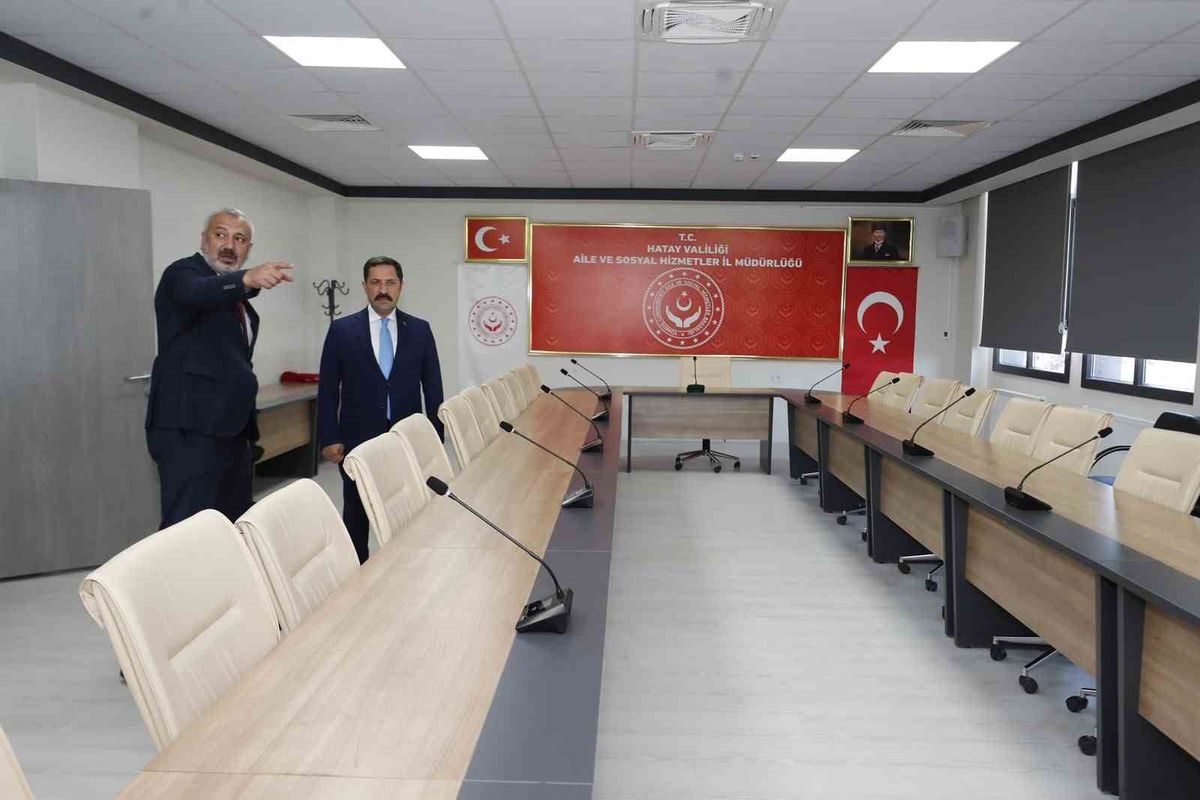 Hatay'da depremde yıkılan sosyal hizmet binaları yeniden hizmete açıldı