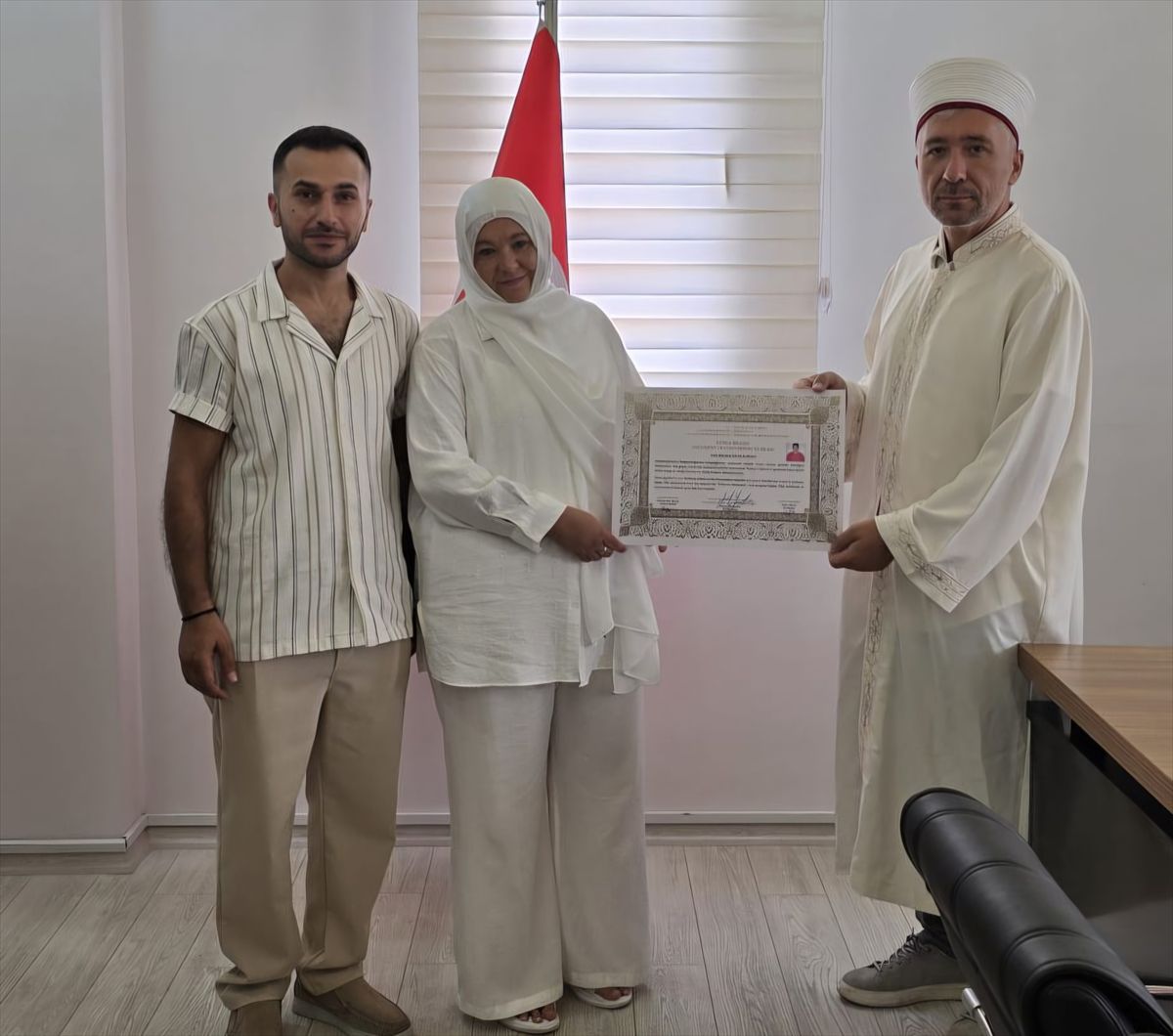 Alman kadın Mardin'de Müslüman oldu