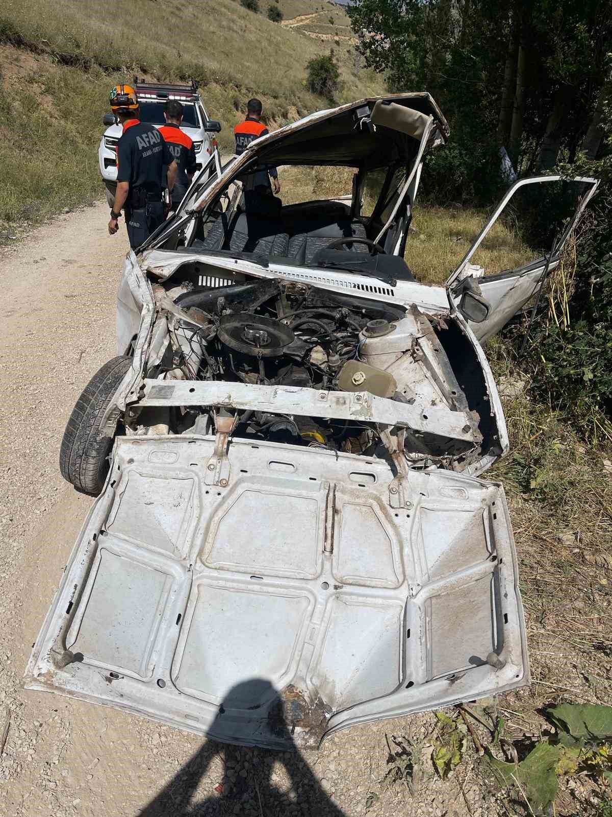 Bayburt’ta Tofaş otomobil uçuruma yuvarlandı: 1 ağır yaralı