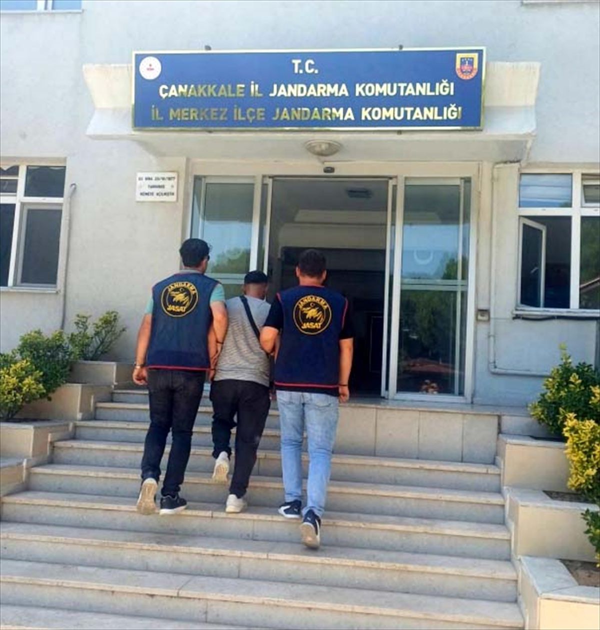 Çanakkale'de huzur uygulamalarında gözaltına alınan 16 zanlı tutuklandı