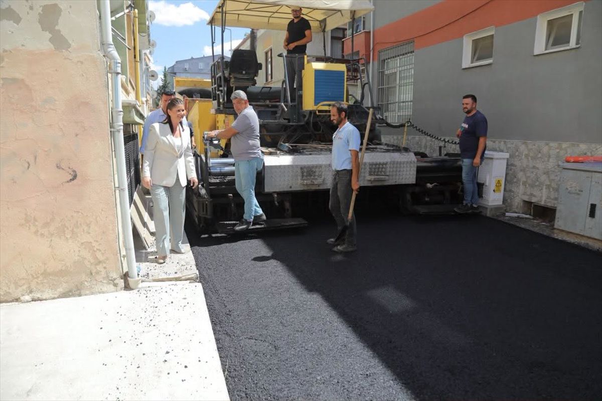 Edirne Belediyesinin üstyapı çalışmaları devam ediyor