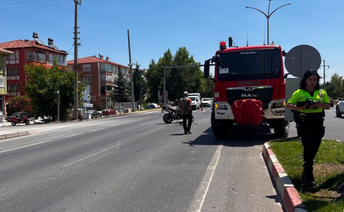 Emet’teki yangına giden arazöz motosikletle çarpıştı: 1 yaralı