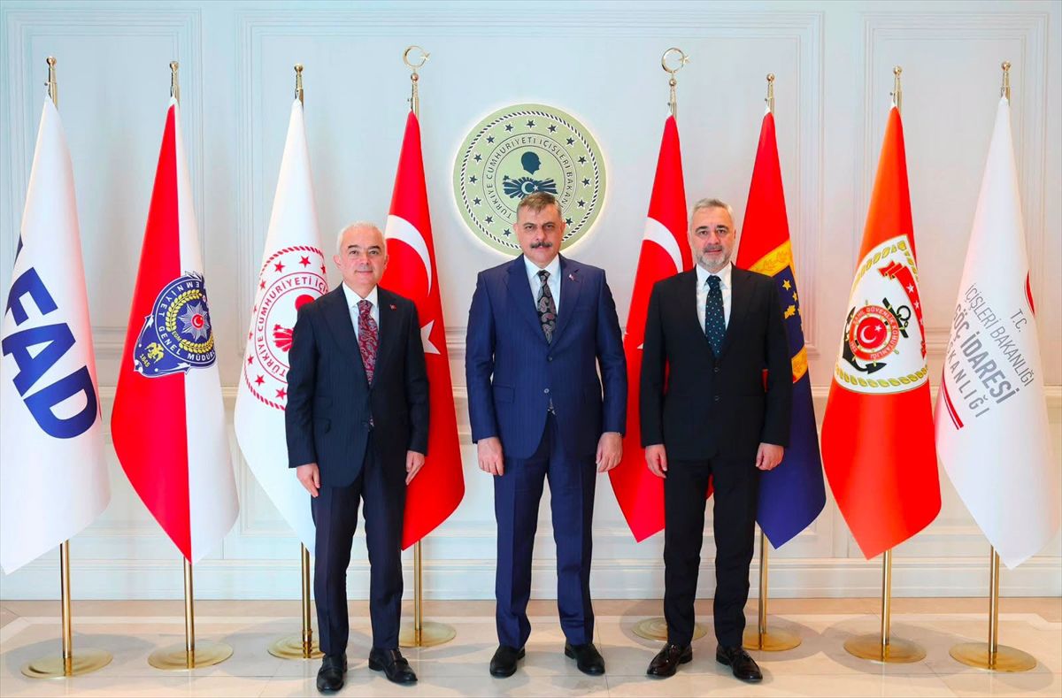 Kırklareli Valisi Turan ve AK Parti Milletvekili Sarıçam, Ankara'da ziyaretlerde bulundu