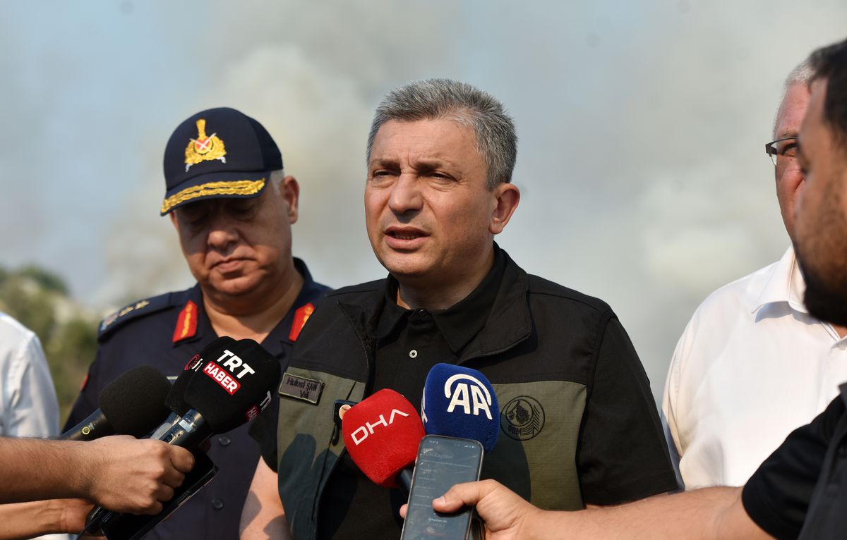 Kumluca'da orman yangını