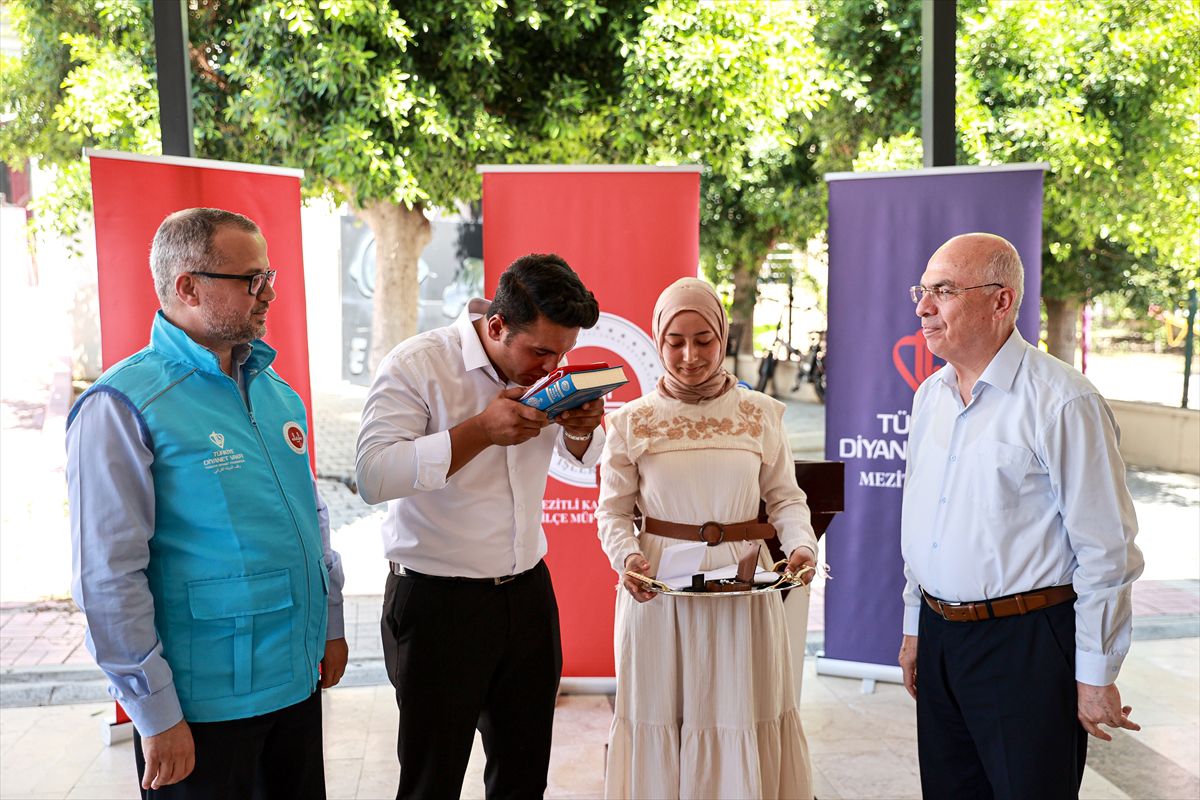Mersin'de yuva kurmayı planlayan öksüz Elif'in çeyizini gönüllü anneler hazırladı