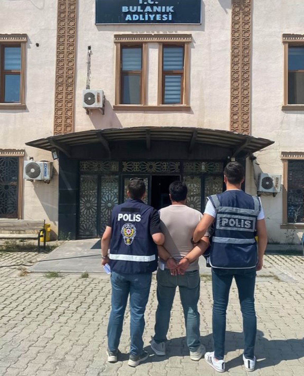 Muş’ta 3 yıl 9 ay hapis cezasıyla aranan hükümlü yakalandı