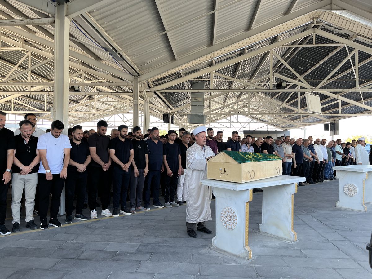 Site havuzunda hareketsiz bulunan Kadir, Gaziantep'te toprağa verildi