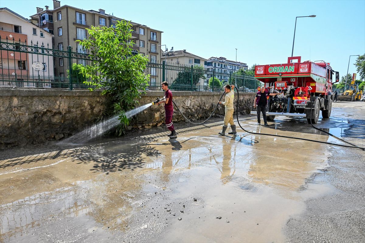 Su baskınından etkilenen Cide'de çalışmalar devam ediyor
