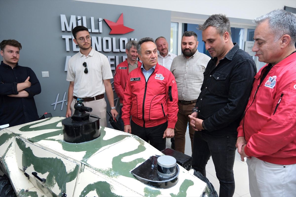 TOGÜ Rektörü Yılmaz, Milli Teknoloji Atölyeleri Lise Yaz Okulu öğrencileriyle buluştu