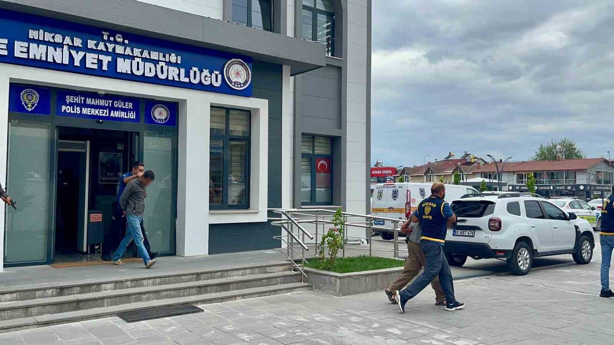Tokat’ta lastik hırsızlığı yapan şüpheliler Sivas’ta yakalandı