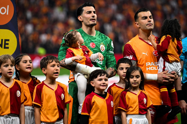 Uğurcan Çakır'dan Dünya Kupası itirafı: En çok üzüldüğüm şey... 19 ugurcan cakirdan dunya kupasi 20099455 8729 1 m