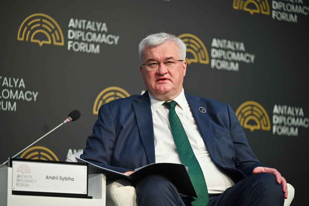 Ukrayna ve İran dışişleri bakanları, Hazar Denizi'ndeki gemi saldırısının ardından telefonda görüştü