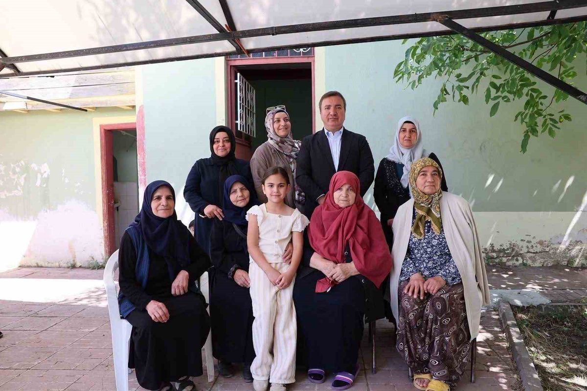 Vali Aydoğdu, Ürek köyünde vatandaşların taleplerini dinledi