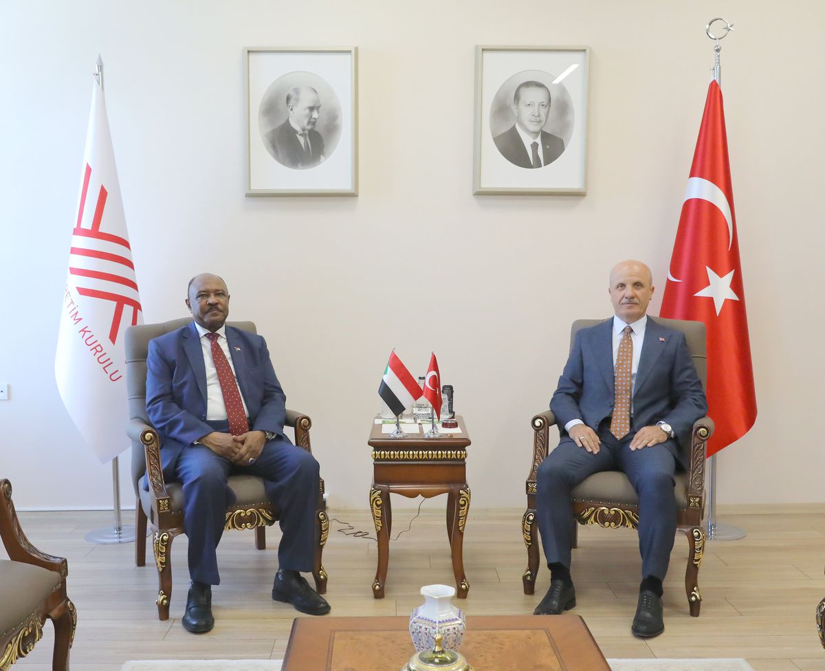 YÖK Başkanı Özvar, Sudan Dışişleri Bakanı Ahmed ile görüştü