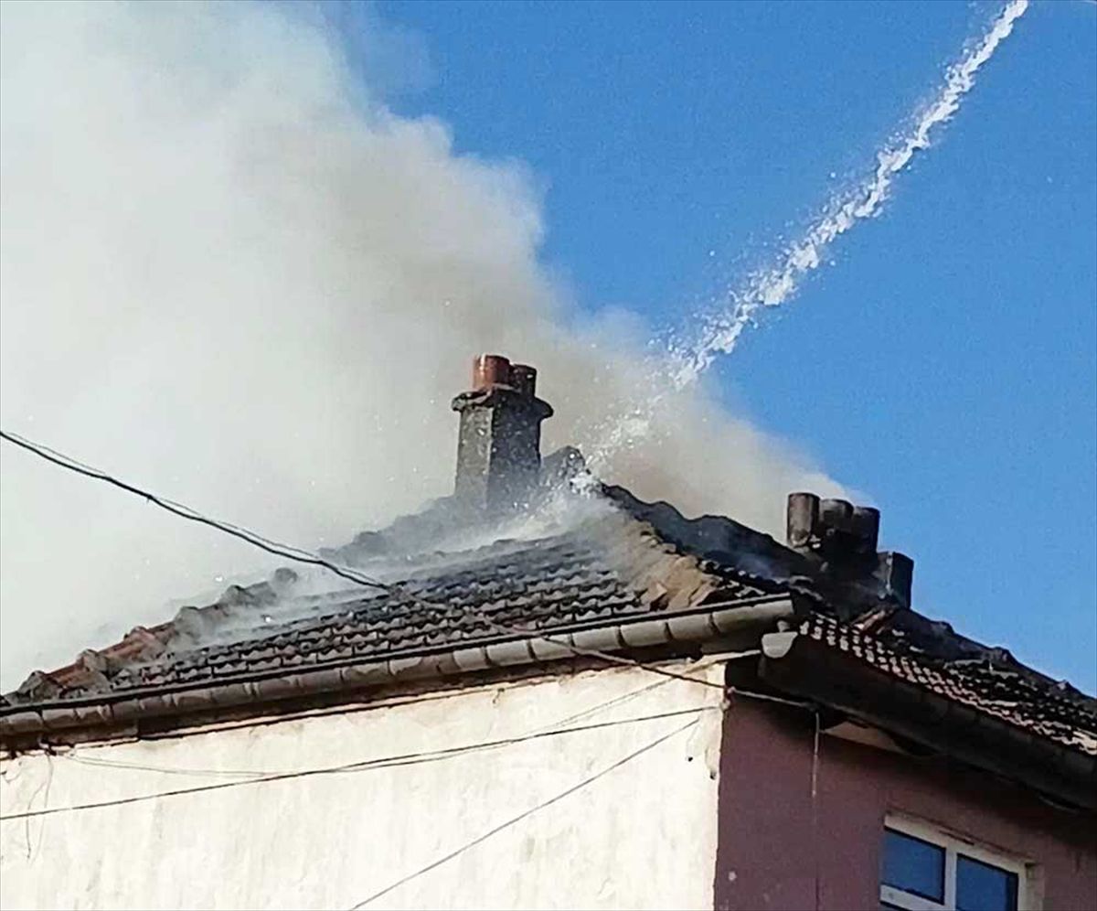 Akşehir'de evde çıkan yangın söndürüldü