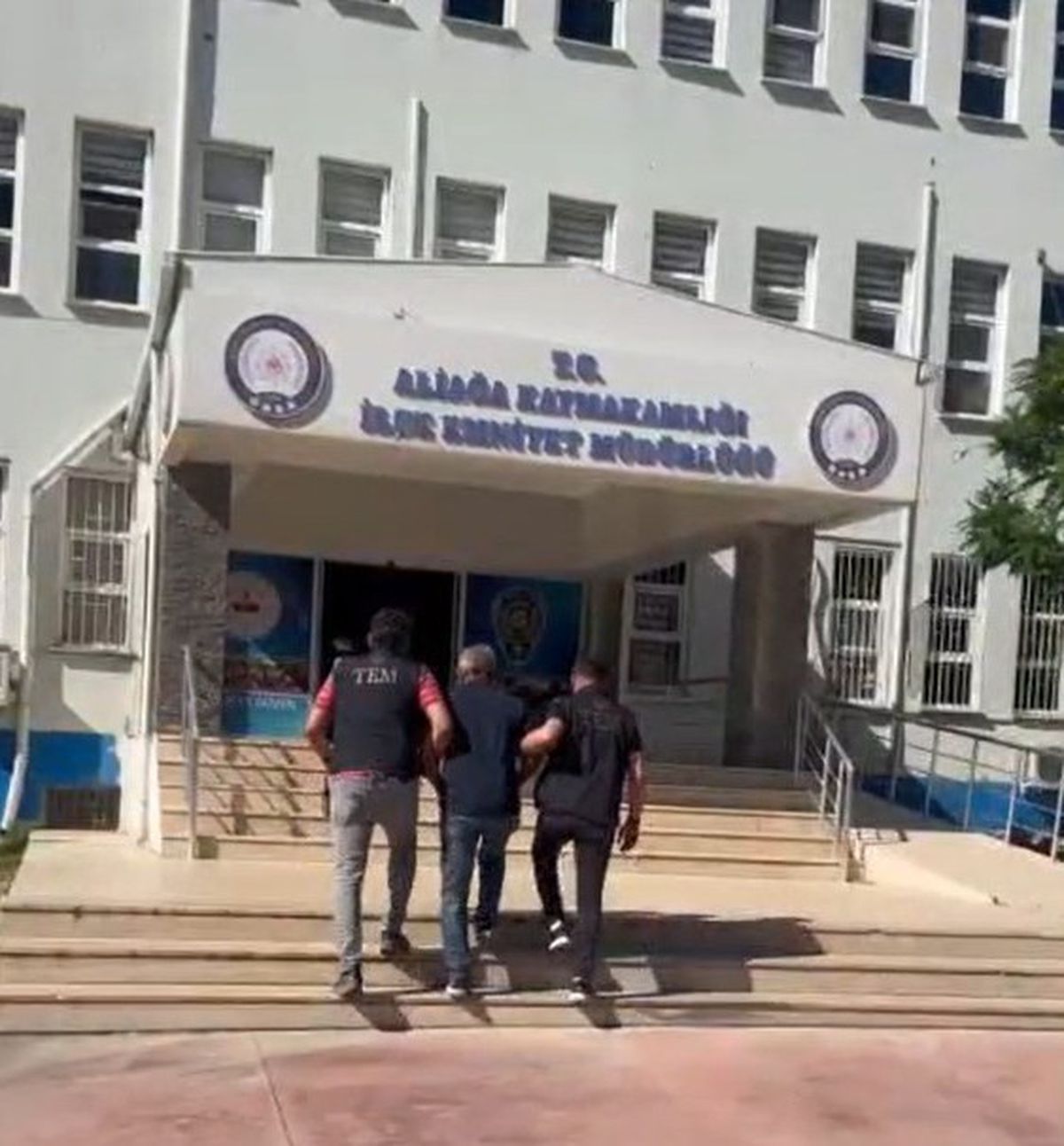 Aliağa’da 9 yıl 10 ay hapis cezası bulunan şahıs yakalandı