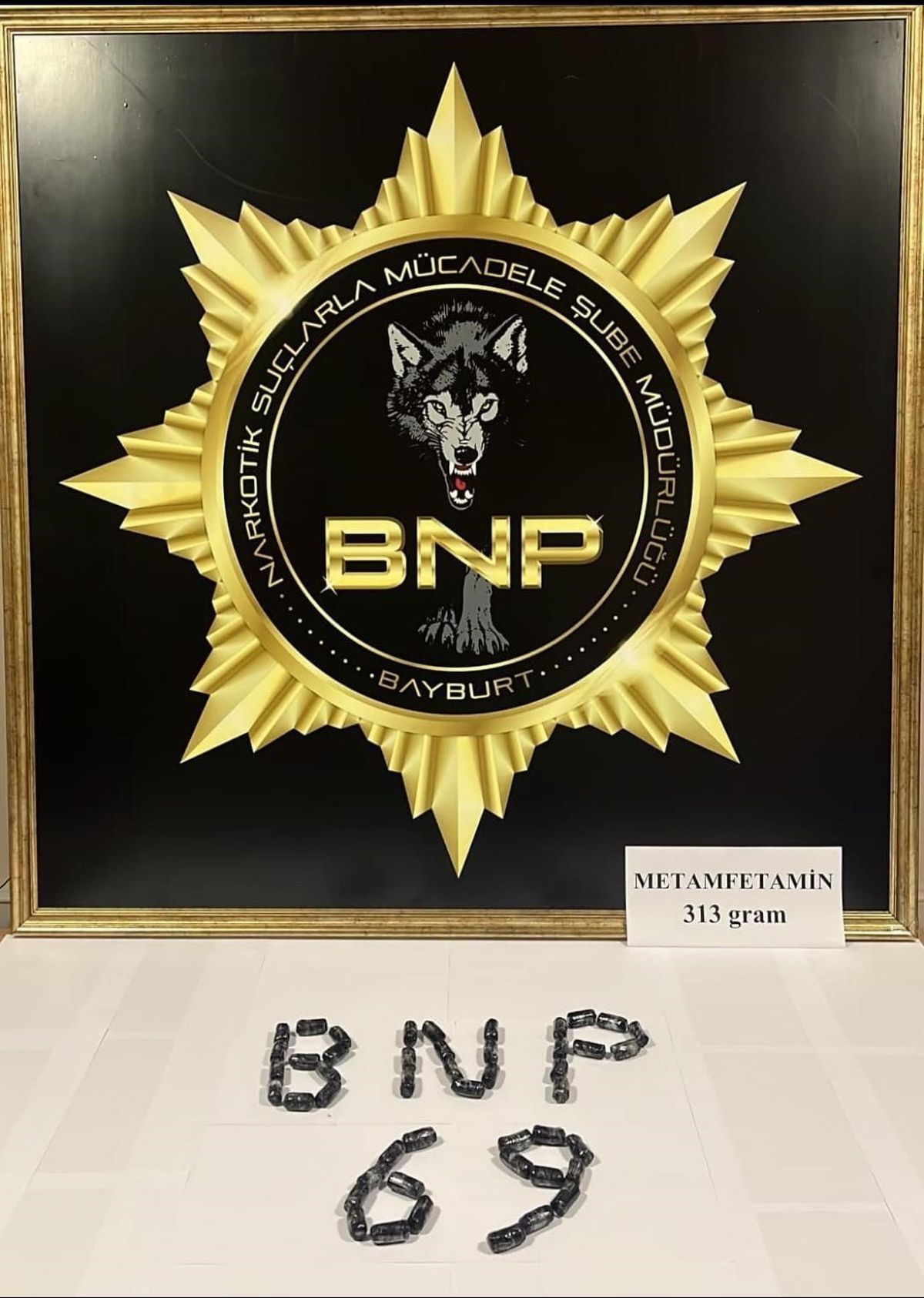 Bayburt’ta midesinden 47 parça halinde 313 gram metamfetamin çıkan şüpheli tutuklandı