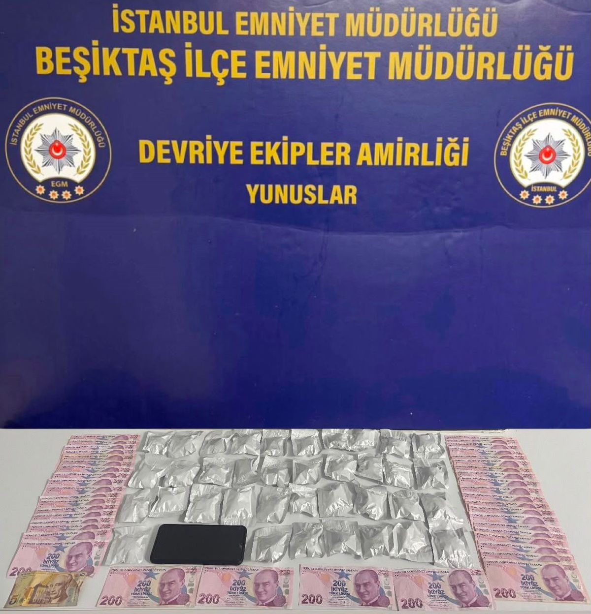 Beşiktaş’ta şüphe üzerine durdurulan araçta çamaşır makinesine gizlenmiş 37 paket esrar ele geçirildi
