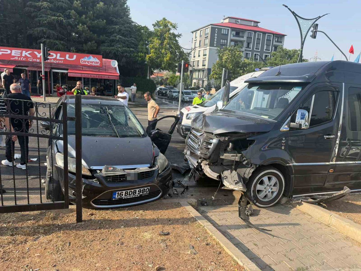 Bingöl’de trafik kazası: 5 yaralı