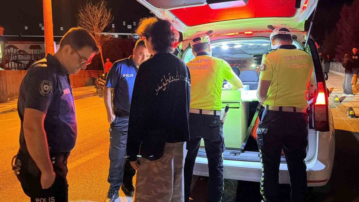 Bolu’da kazaya karışan alkollü sürücü, ''4-5 saat önce içmiştim'' dedi; 25 bin lira ceza yedi