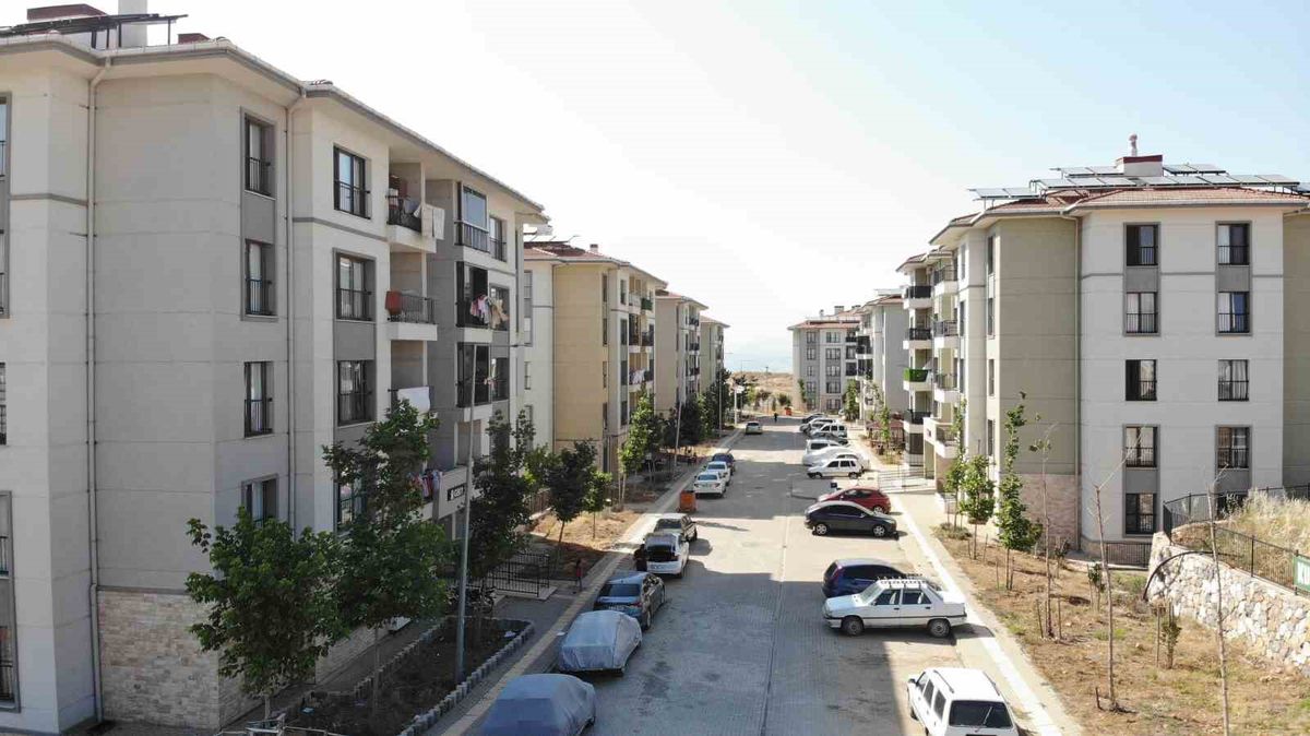 Depremzedeler: 'Keşke toplanan paralar özel kuruluşlara verilmeseydi, devletin AFAD’ı vardı'