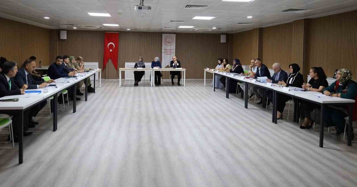 Erzincan’da kadına yönelik şiddetle mücadele toplantısı yapıldı