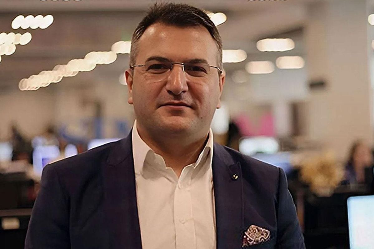 Gazeteci Cem Küçük gözaltına alındı