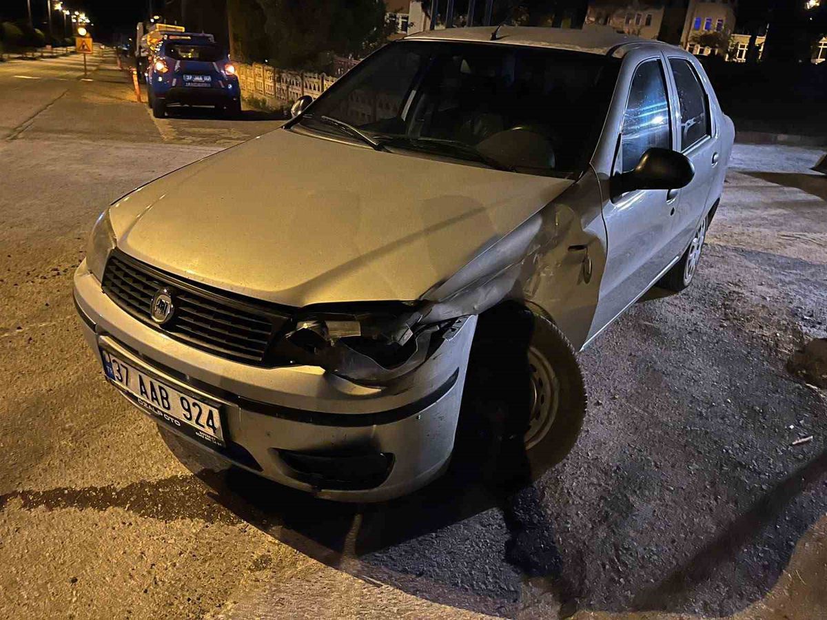 Kastamonu’da iki otomobil çarpıştı: 2 yaralı