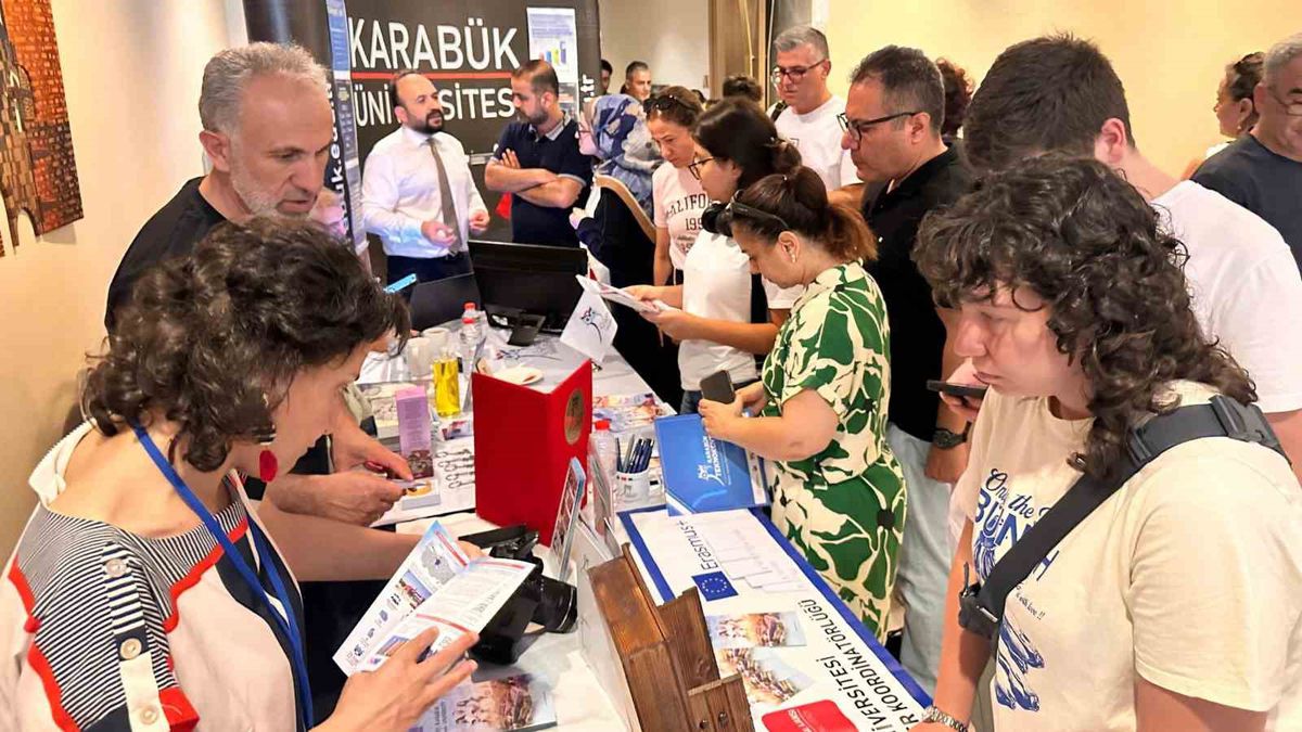 KBÜ aday öğrencilerle Mersin’de bir araya geldi