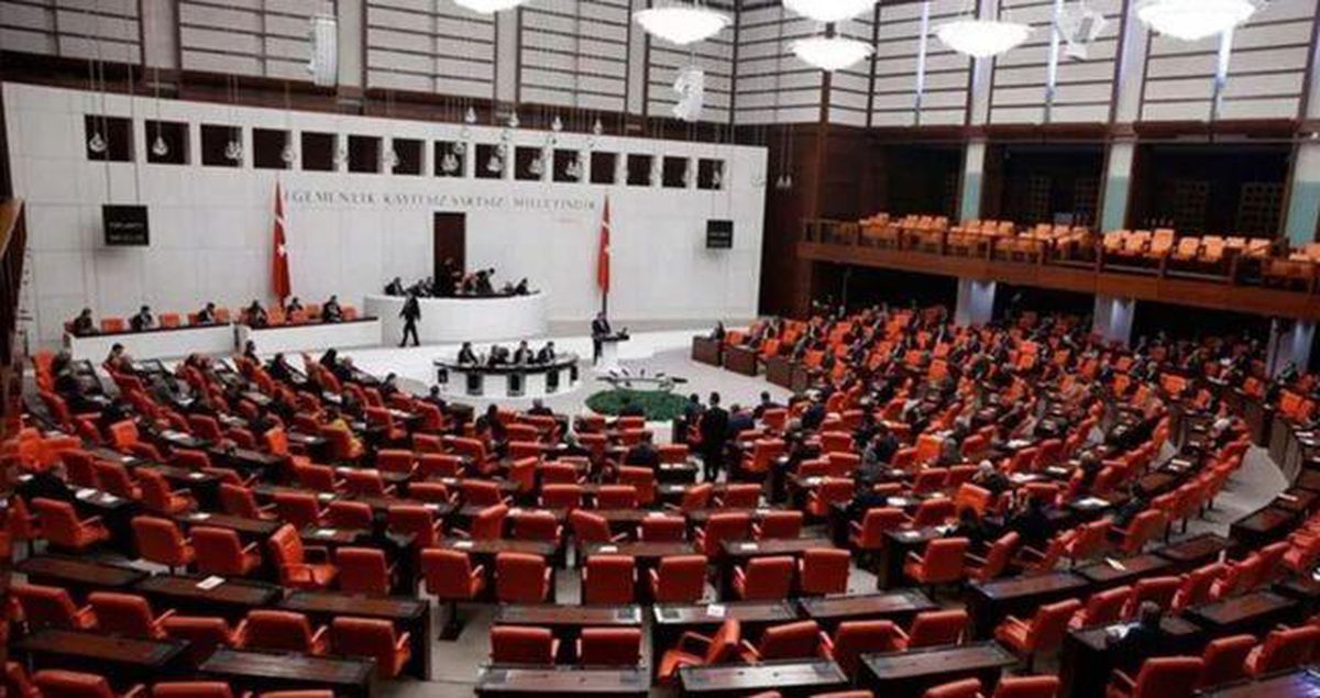 Öğrenci affı SON DAKİKA! Öğrenci affı çıktı mı, ne zaman çıkacak? Öğrenci affı Resmi Gazete'de yayımlandı mı?