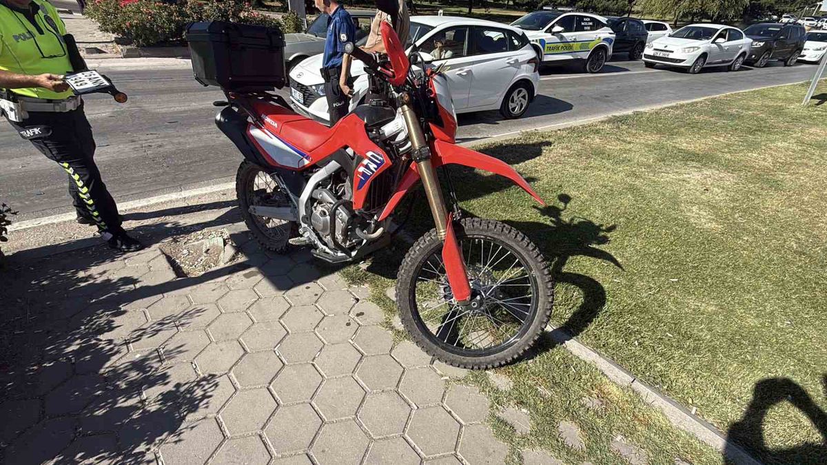 Otomobil ile motosiklet çarpıştı: 1 yaralı