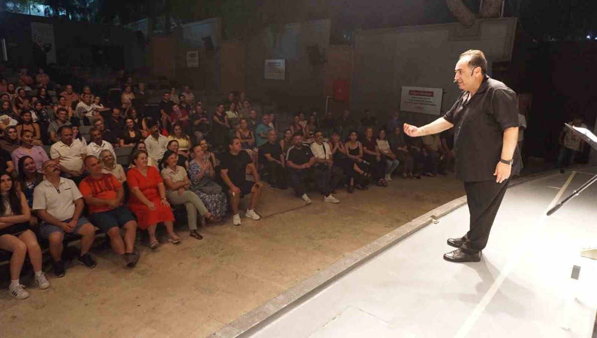 Oyuncu Faruk Sofuoğlu’ndan ’80’ler 90’lar gülümseten hatıralar
