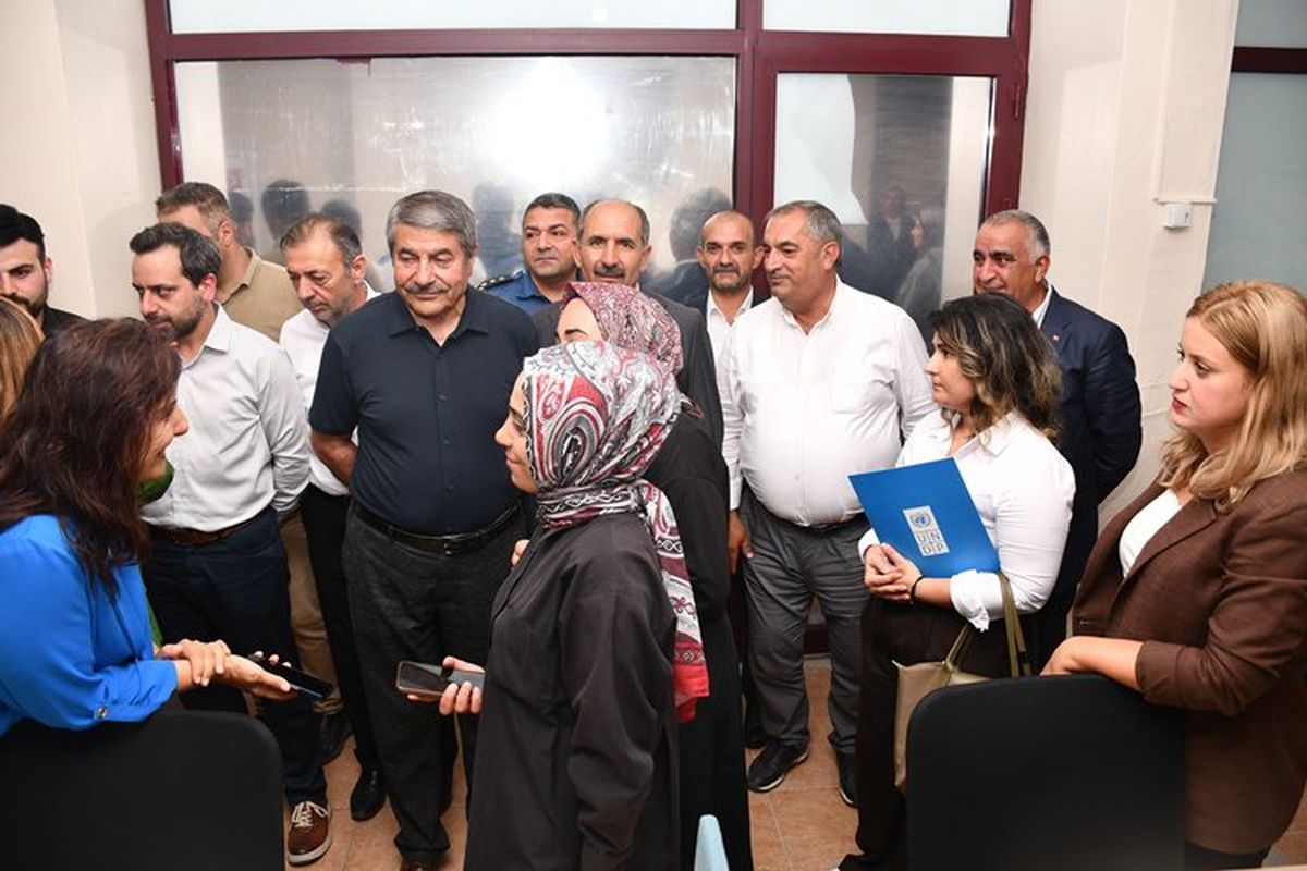 Parnos ilçesinde Dijital Gençlik Merkezi kapılarını gençlere açtı
