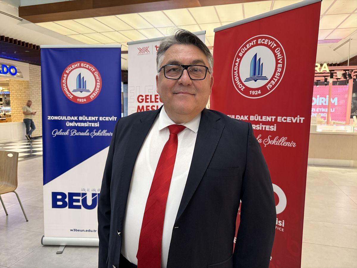 Rektör Özölçer'den üniversite adaylarına 'YÖK Atlas' ve kampüs ziyareti tavsiyesi