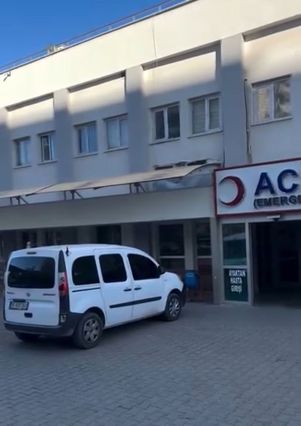 Siirt’te 16 yaşındaki çocuk kavgada ağır yaralandı