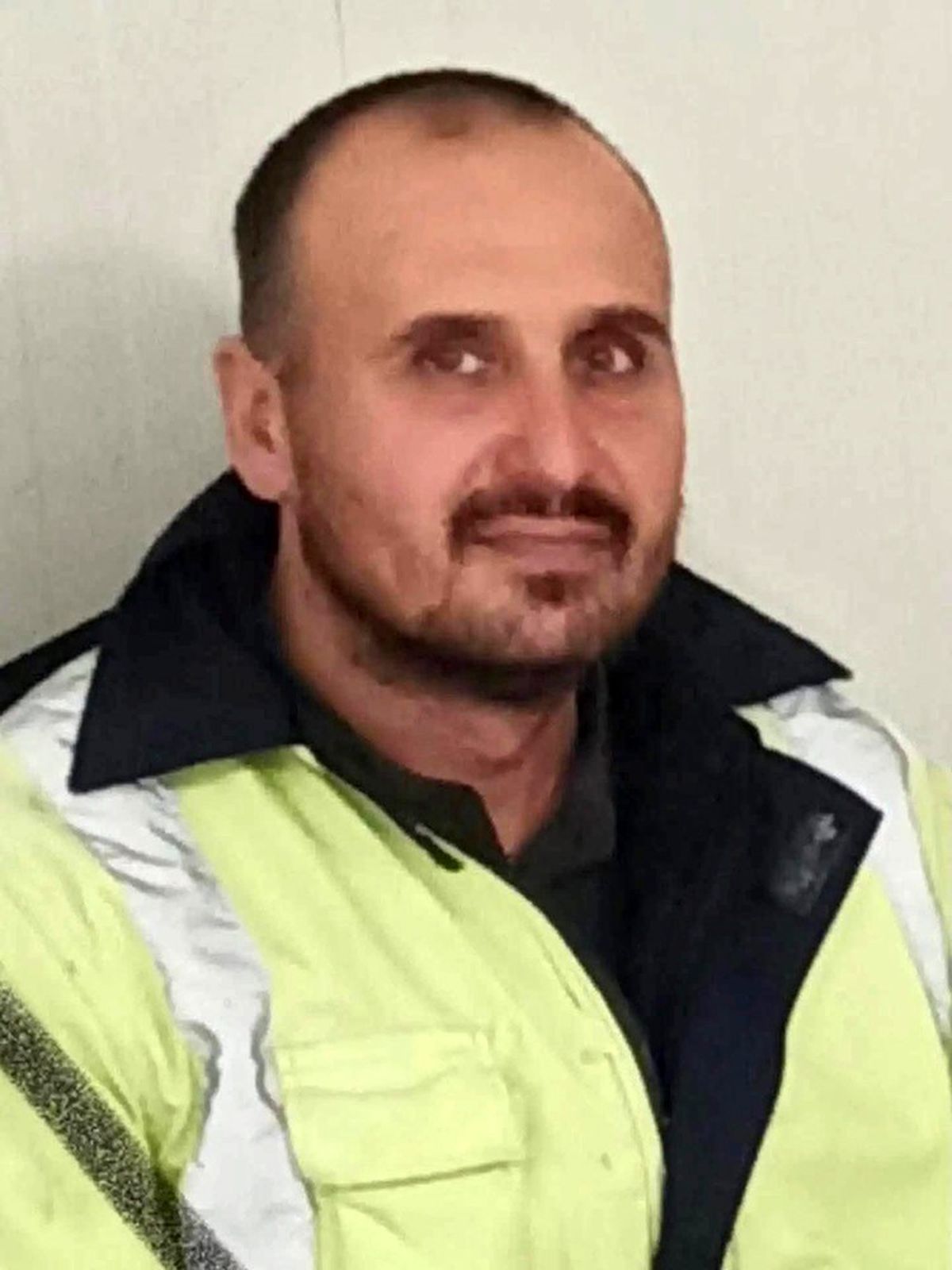Üzerine konteyner devrilen işçi öldü