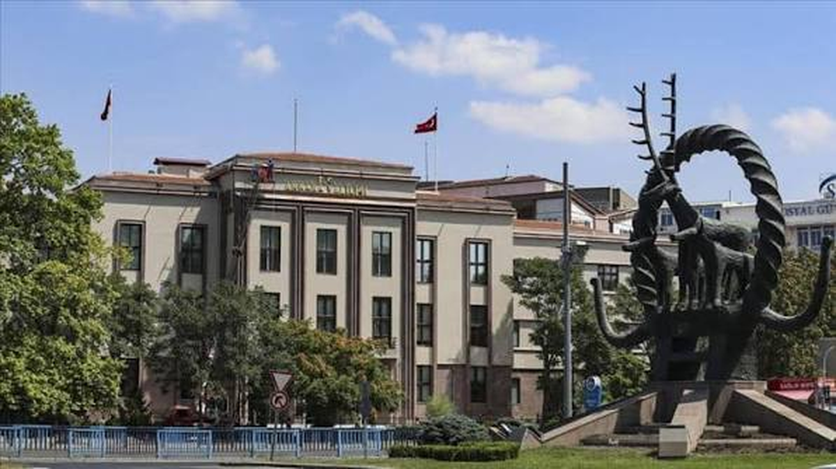 Ankara Valiliği'nden orman yangınlarına karşı yeni tedbirler: Ormanlık alanlara giriş yasağı 15 Ekim'e kadar uzatıldı