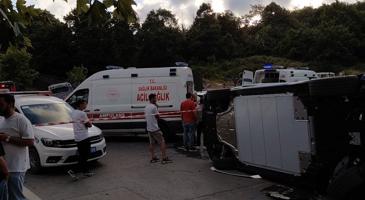 Beykoz’da iki otomobilin çarpıştığı kazada 7 kişi yaralandı