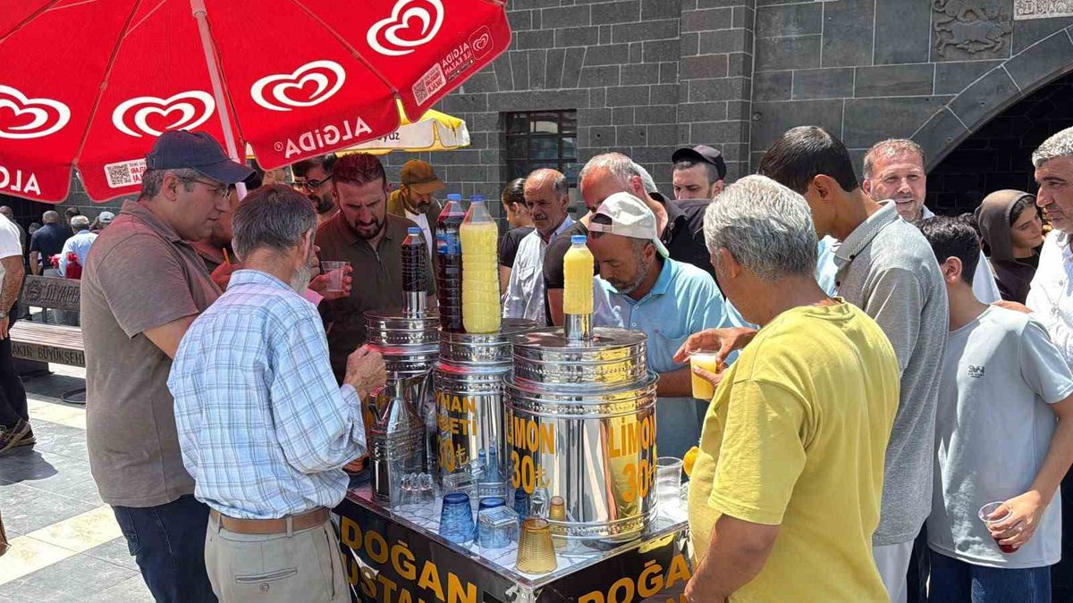 Diyarbakır’da cuma geleneği yıllardır sürüyor