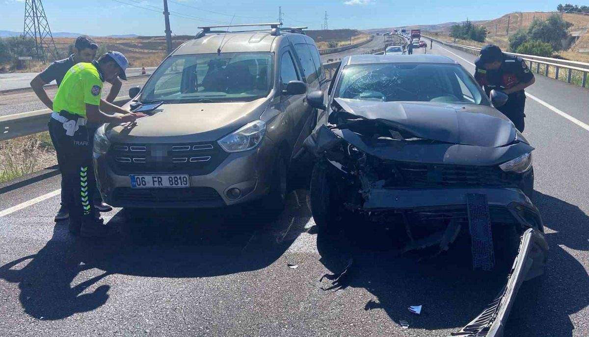 Kırıkkale’de zincirleme kaza: 3 yaralı
