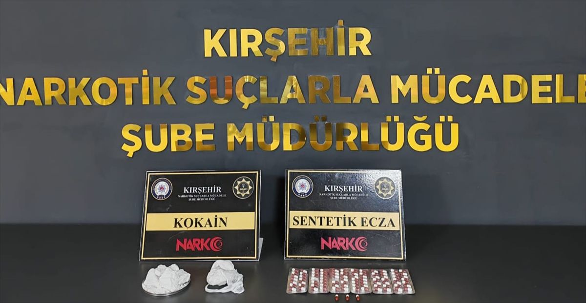 Kırşehir'de uyuşturucu operasyonunda yakalanan 2 zanlı tutuklandı