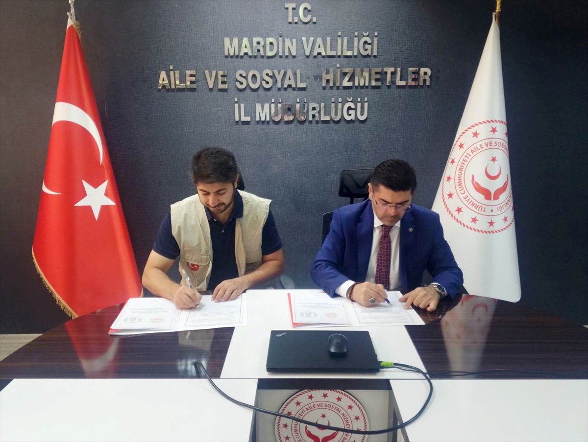 Mardin'de yeni doğan bebek sahibi ailelere destek çantası