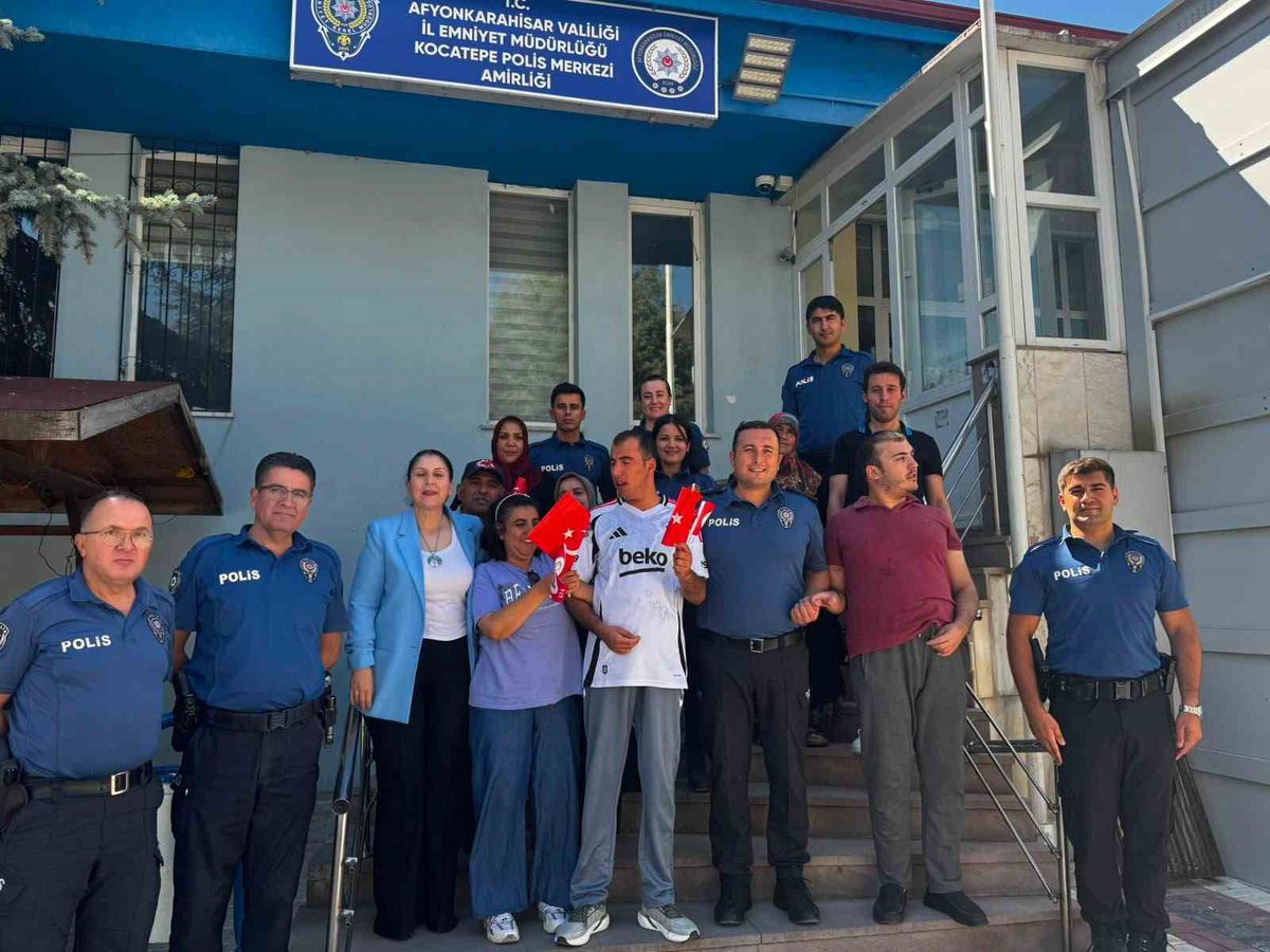 Otizmli çocuklardan duyarlı başkomisere teşekkür