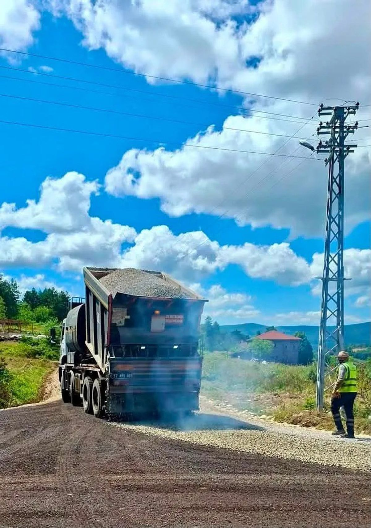 Sinop’ta köy yollarının ulaşım standardı yükseltiliyor