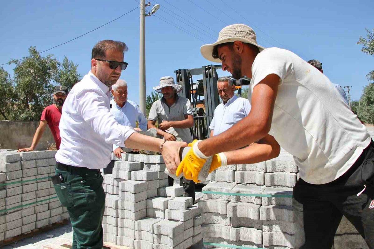 Tire’ye 20 bin metrekare kilit parke taşı desteği