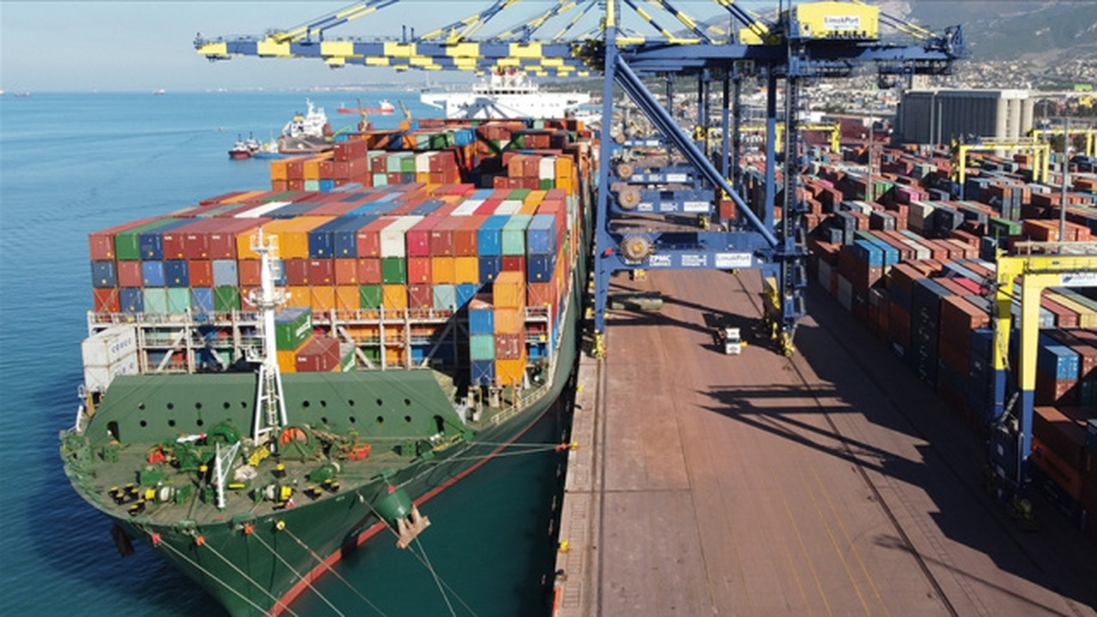 TÜİK: Haziranda dış ticaret açığı yüzde 26,2 artarak 10,4 milyar dolara yükseldi